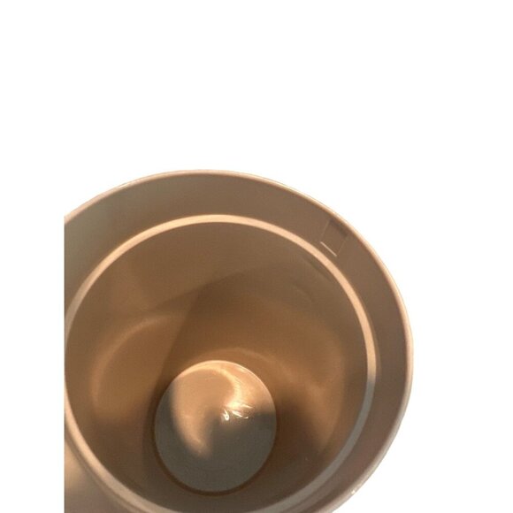 Tupperware 874 Ecru Beige 1.2 Liter Pitcher Push Button Lid - Picture 10 of 11